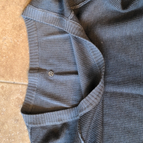Lululemon reversible sweater - Picture 5 of 8